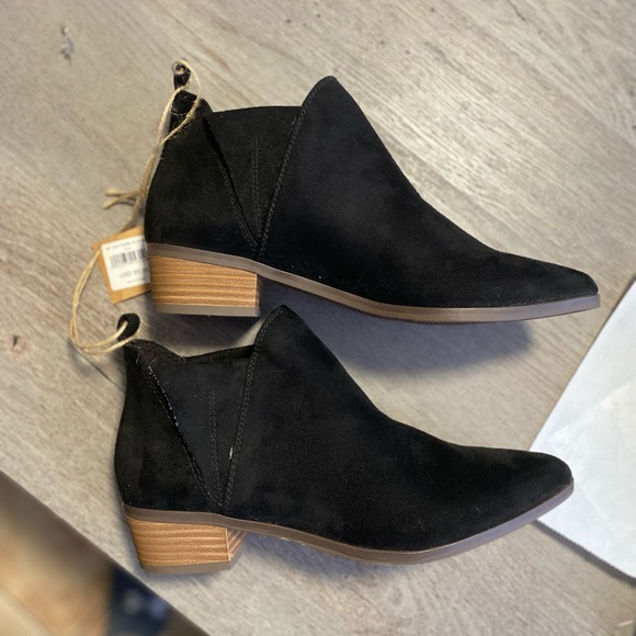AEO Micro Booties - Picture 6 of 16